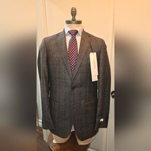 Gray/Burgundy Checkered Men's Suit**